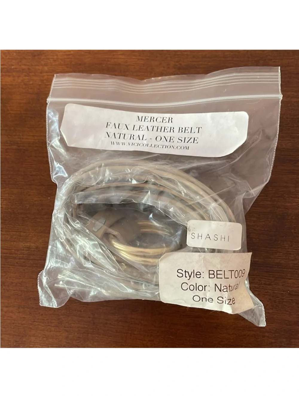 NWT Vici Horseshoe Wide Gold Buckle Belt